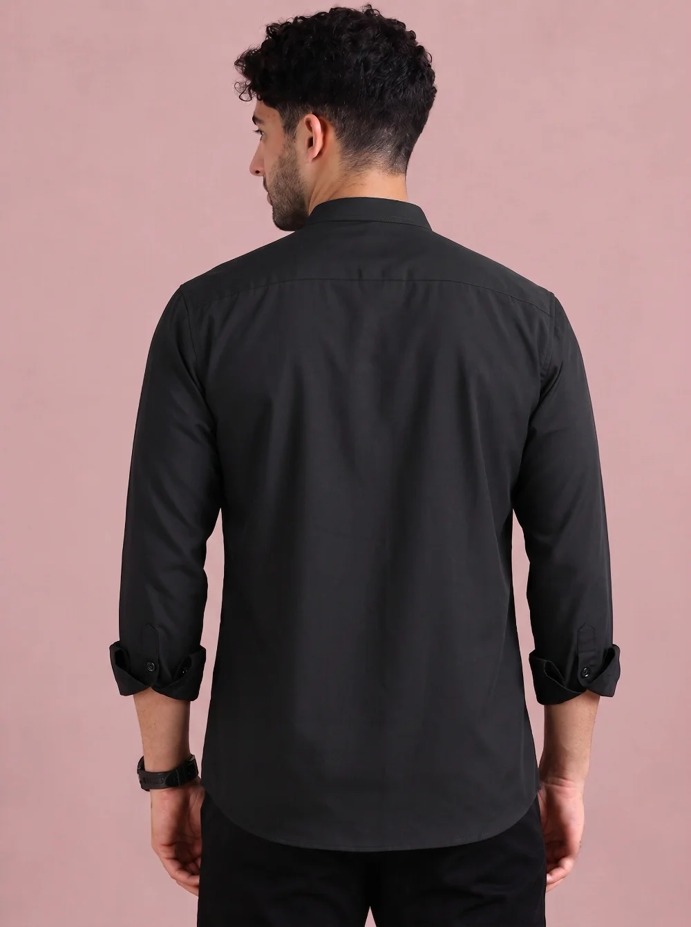 Black kurta, back view, worn by a model, collar, cuffed sleeves, buttons