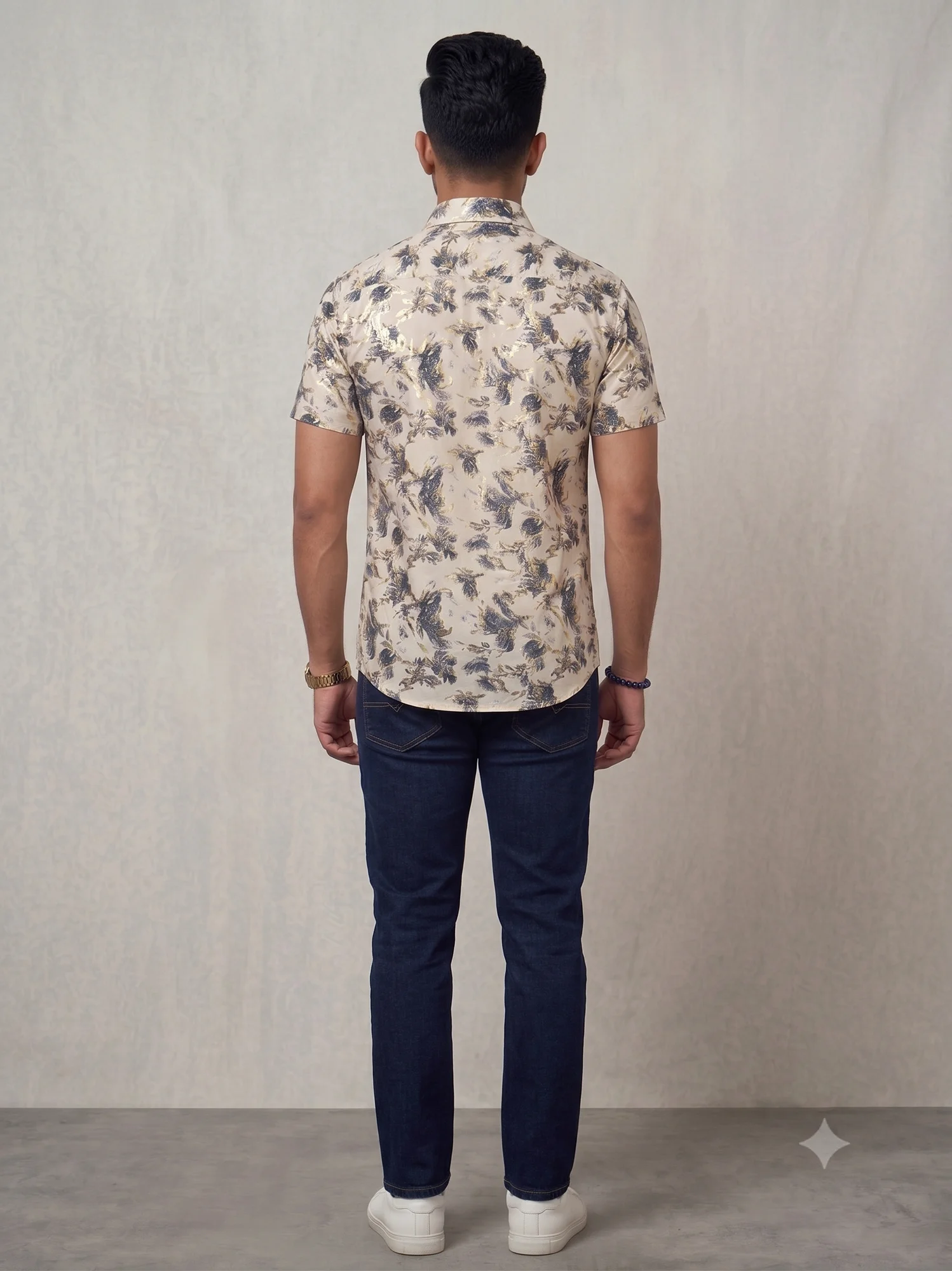 Floral print short-sleeve shirt, white and navy blue, back view, worn by a model