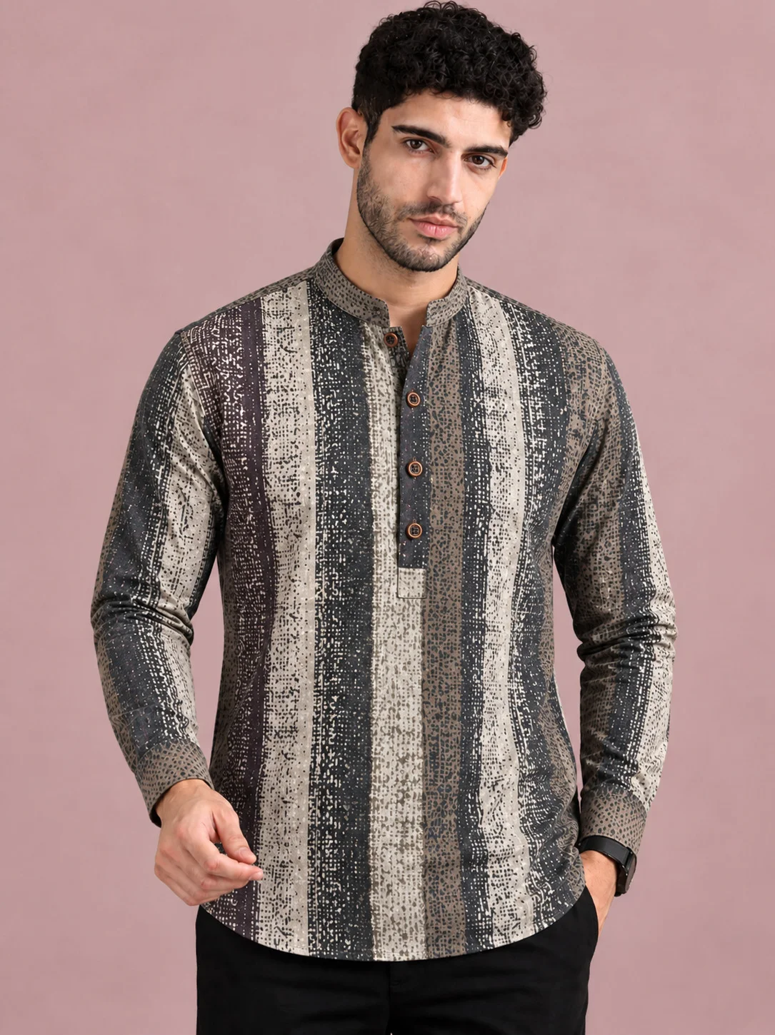 Long sleeve kurta, grey and beige abstract stripe, mandarin collar, buttons, worn by a model