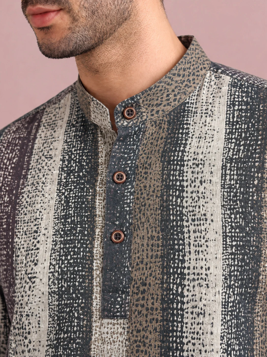 Kurta, navy blue and off-white abstract pattern, mandarin collar, button placket, short sleeves