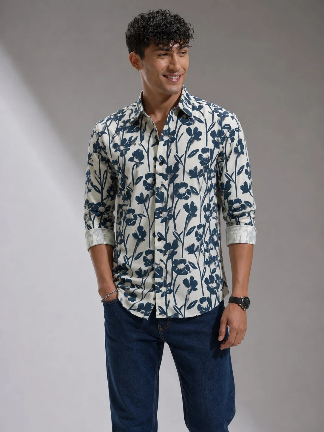 Cotton Blend Abstract Printed Regular Fit Shirt in White & Slate Blue