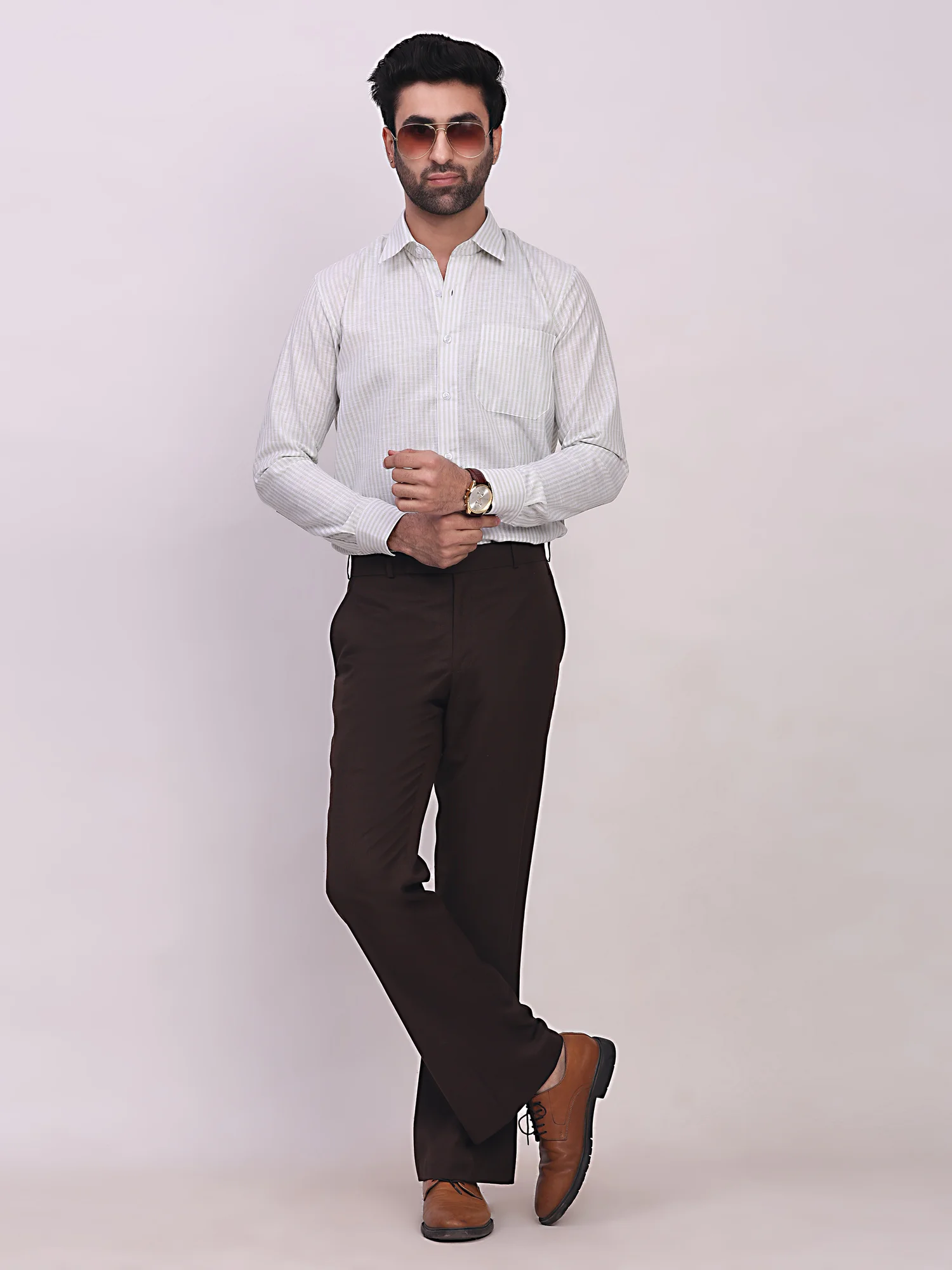White striped dress shirt, front view, worn by a model, long sleeves, collar visible